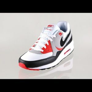 Nike Air Max Lite Essential